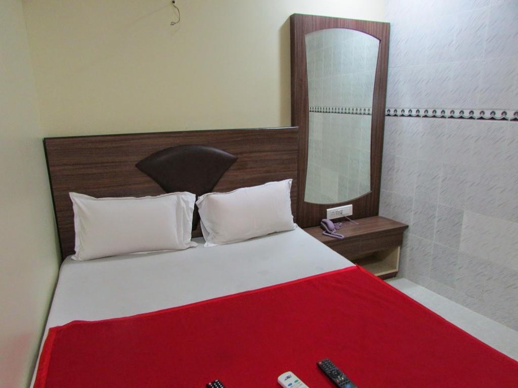 Royal Annex Hotel Mumbai Room photo