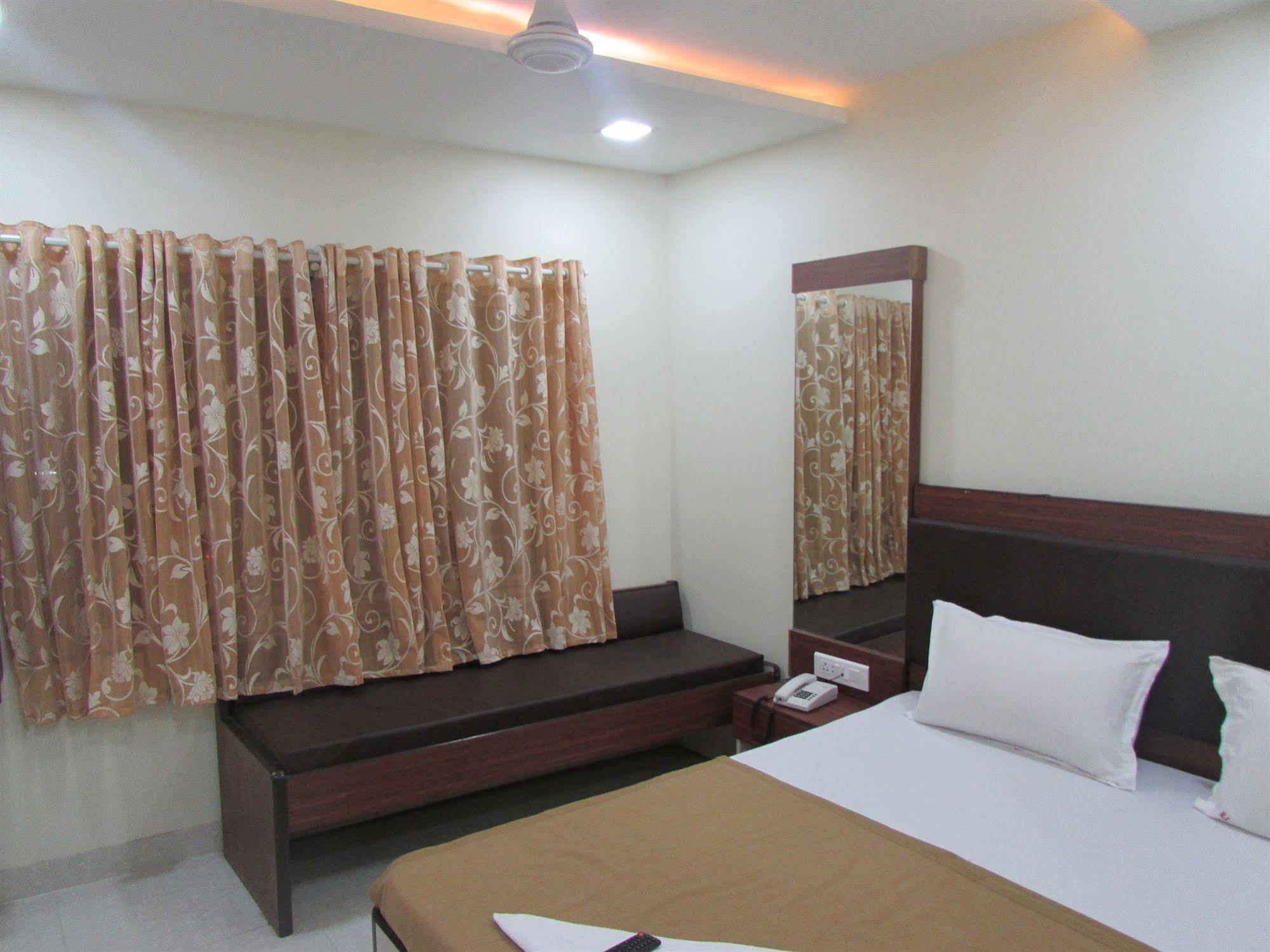 Royal Annex Hotel Mumbai Exterior photo