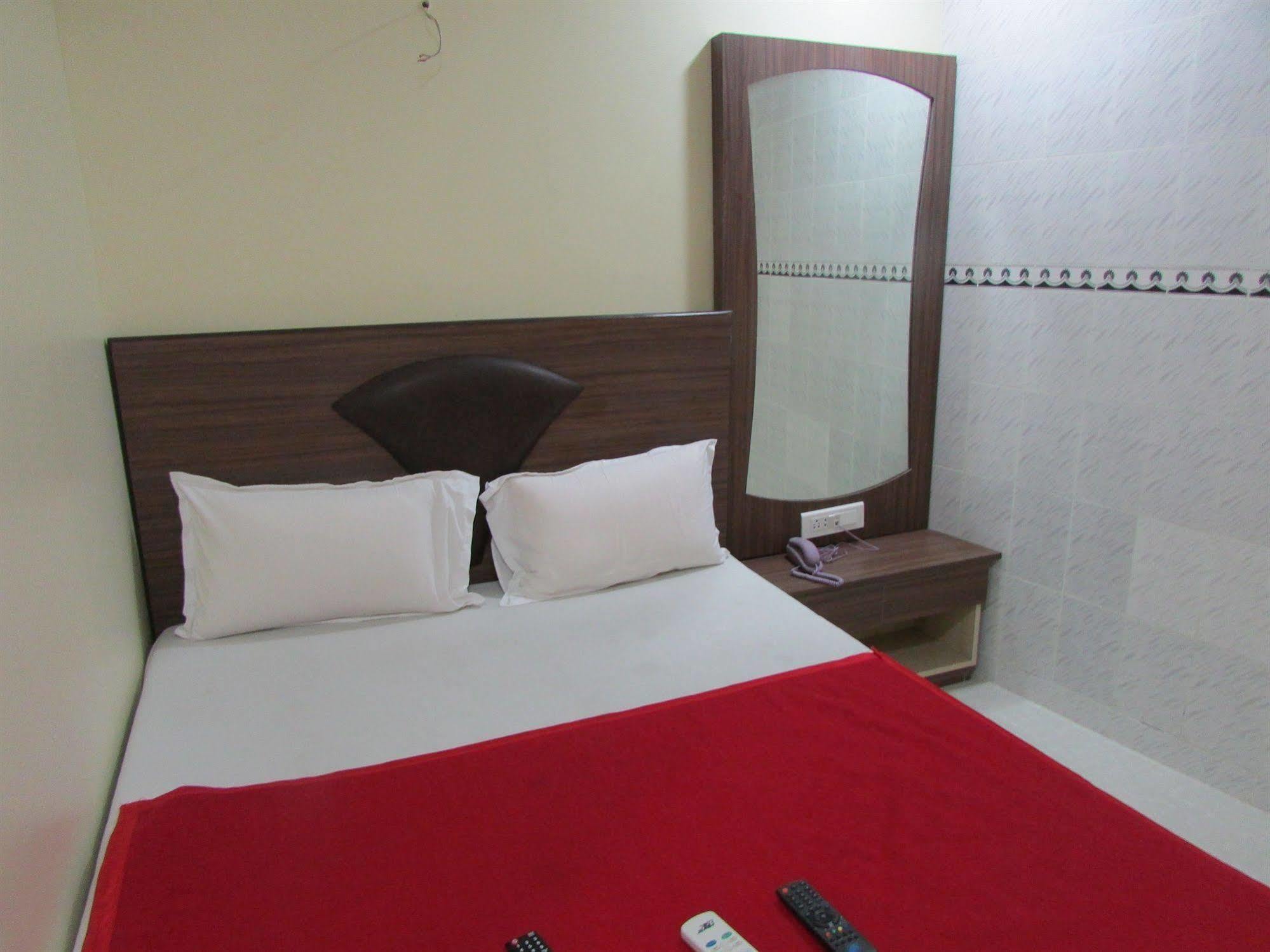 Royal Annex Hotel Mumbai Exterior photo